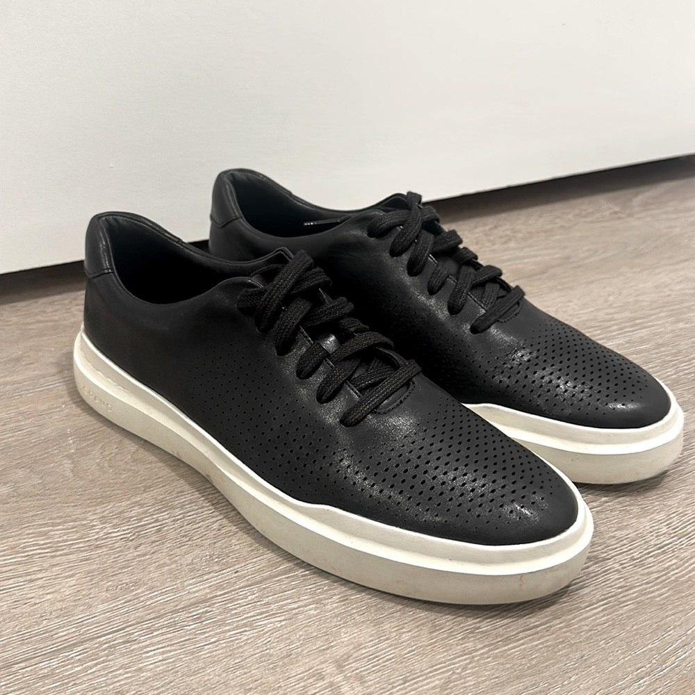 Cole Haan size 9.5 men’s sneakers